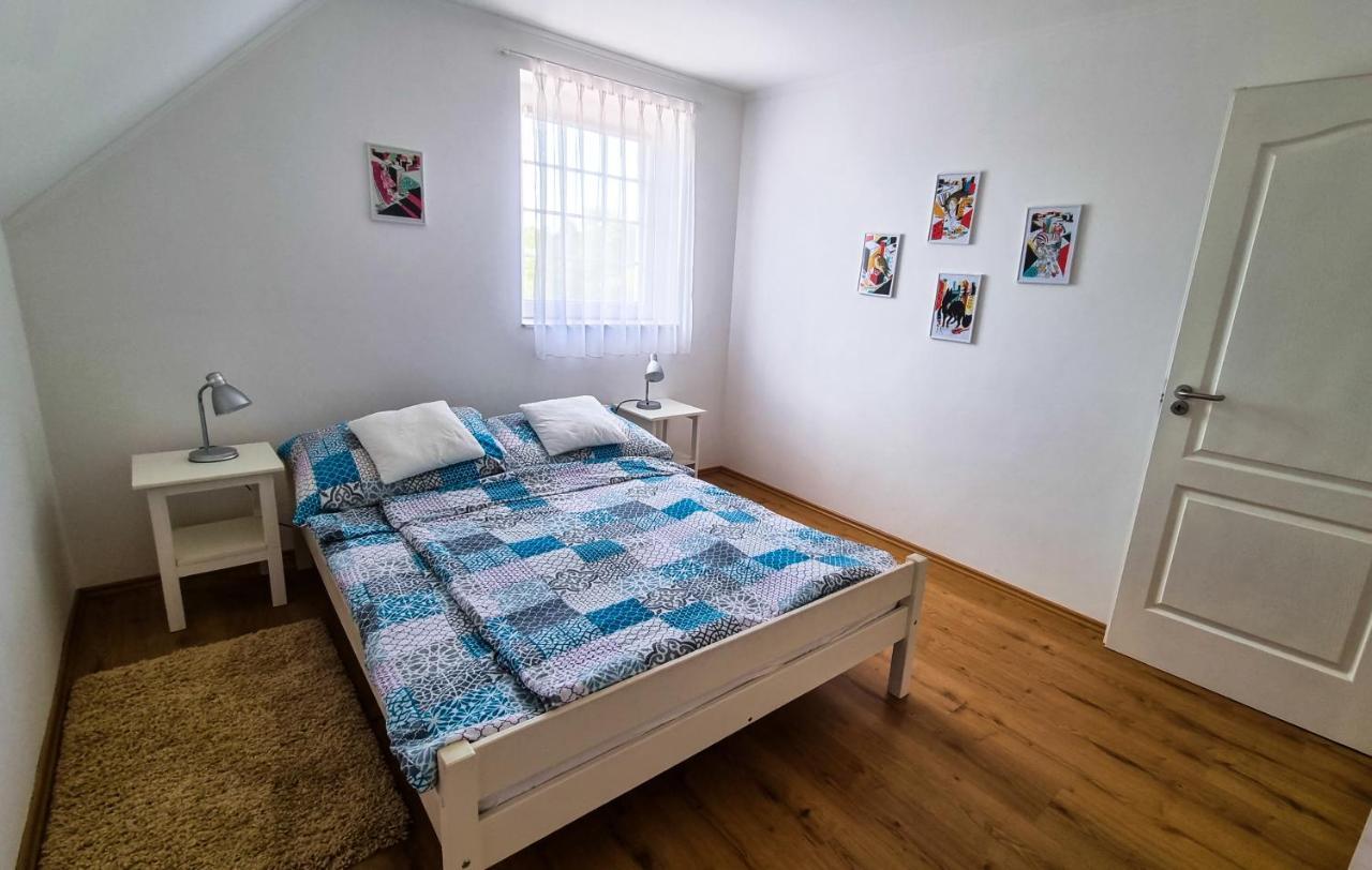 קסזטלי White Apartment מראה חיצוני תמונה